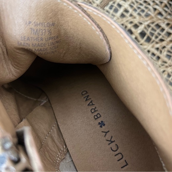 LUCKY Shylow Beige Wedge Zippered Ankle Boot Size 7 - Picture 10 of 13